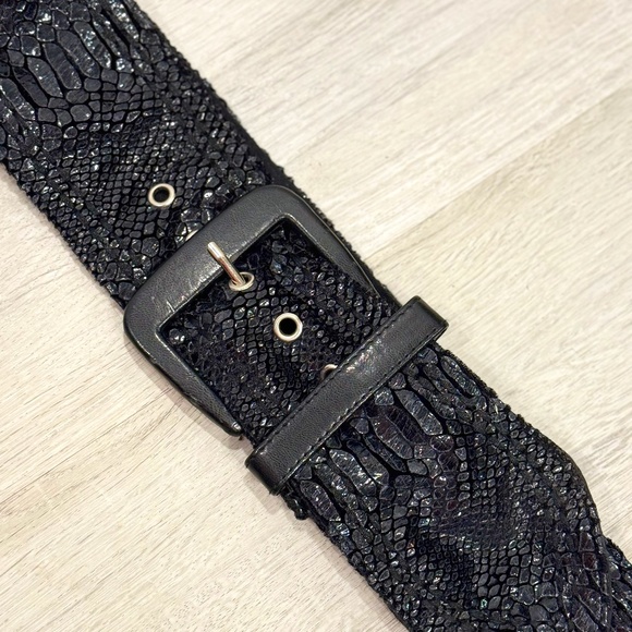 Black Shiny Velvet Belt Size XL - Picture 1 of 6
